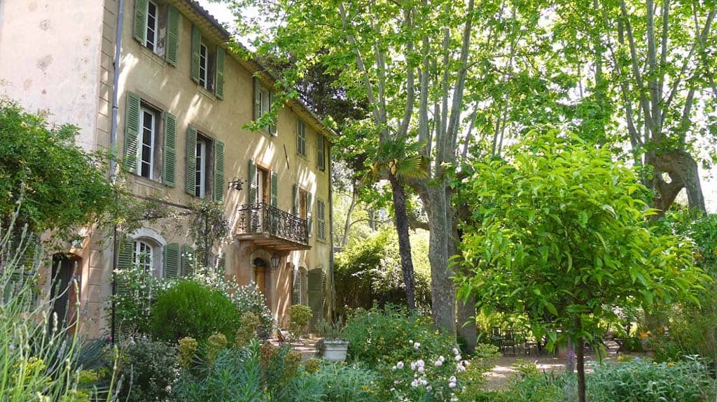 Wedding venue with an authentic house of Provence: Le Domaine d'Orves